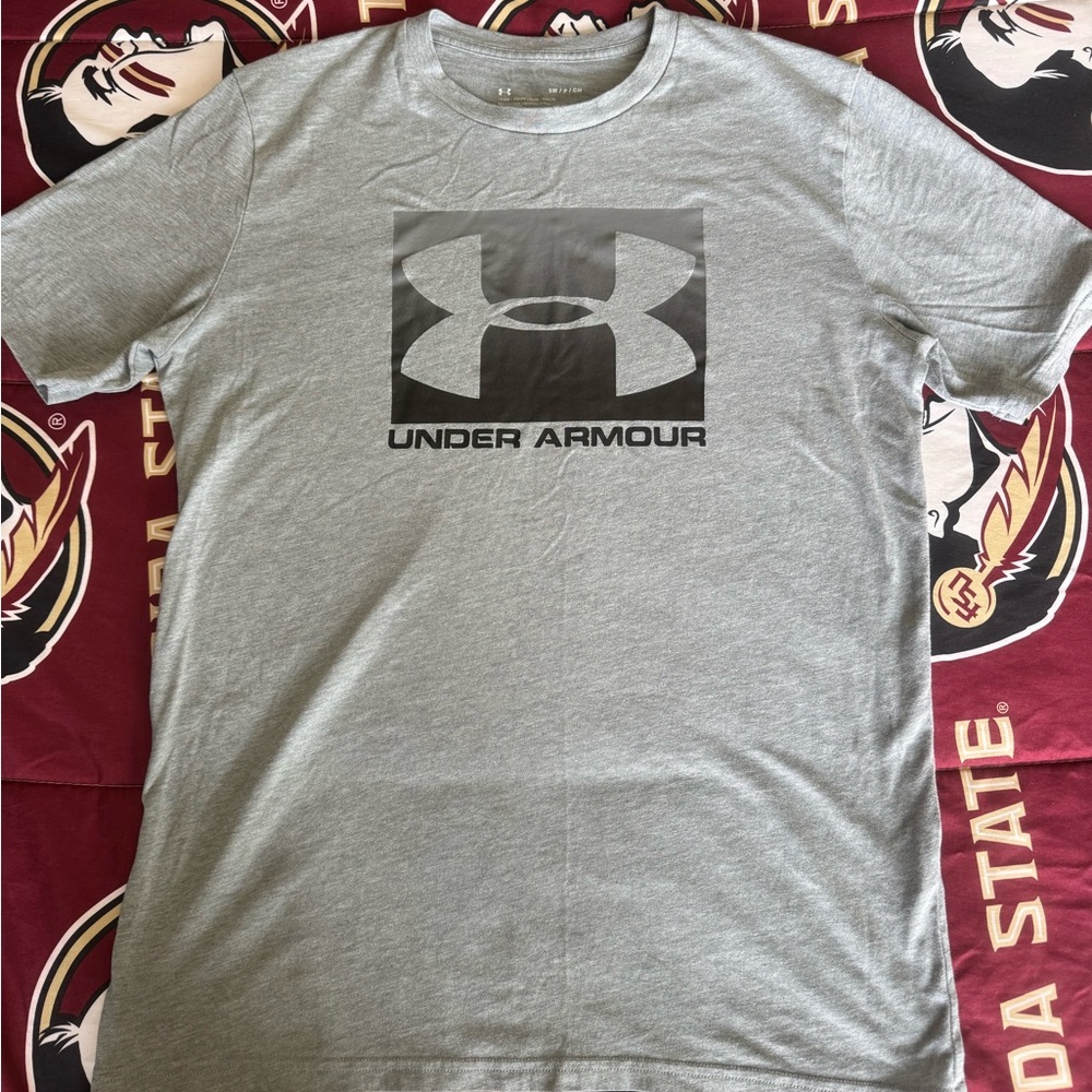 Under Armour Men's Silver Logo Tee